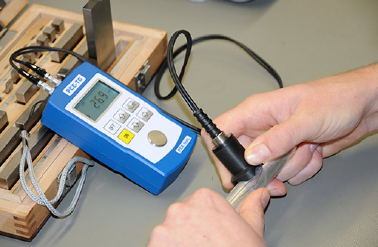 Máy đo độ dày PCE-TG 100 dễ dàng sử dụng 